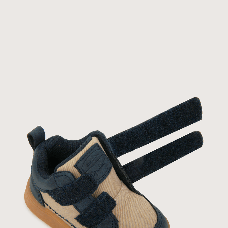 47330250v23-5