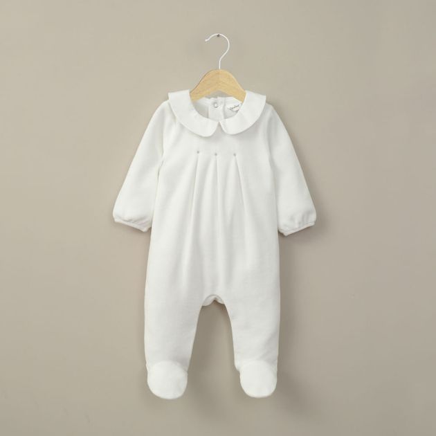 Osito plush blanco de bebé niña