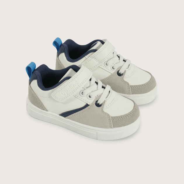 Zapatilla urbana para niño con velcro color blanco